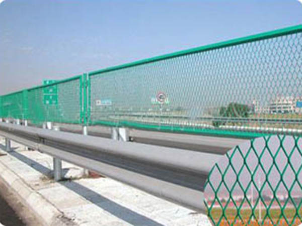 橋梁防護欄圖片2