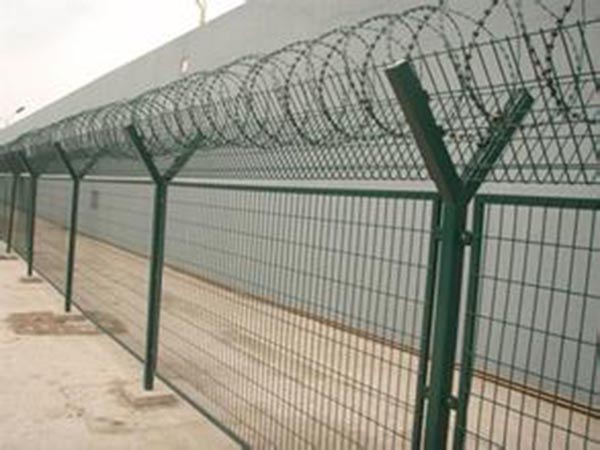 鐵絲網護欄圖片4