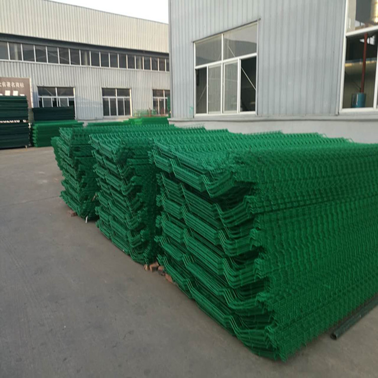 內蒙古工業設計園光伏圍墻護欄網工程圖片4