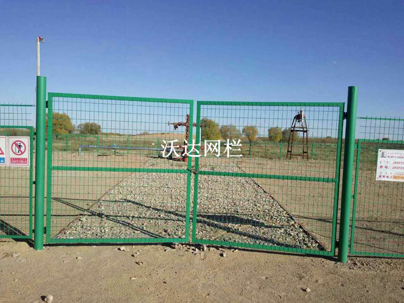 內蒙古烏拉特中旗油井護欄網工程圖片2