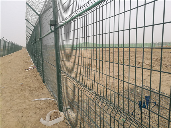 北京大興機場飛行區圍界鐵絲網圖片4