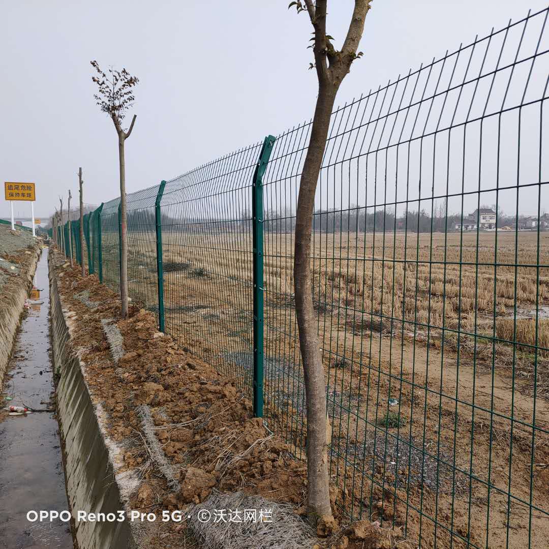 高速公路護(hù)欄網(wǎng)圖片3