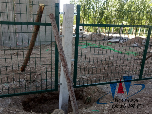 鐵路護欄_金屬柵欄網片工程案例圖片6