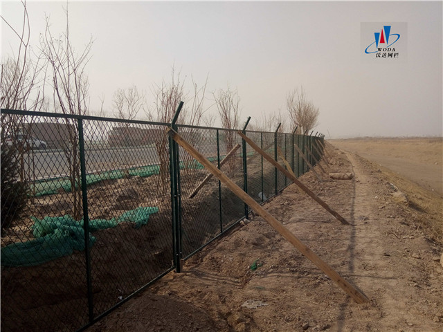 北京大興機場附近河道護欄網案例圖片7