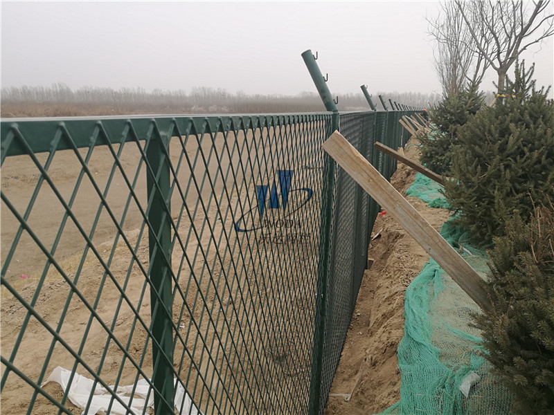 北京大興機場附近河道護欄網案例圖片8